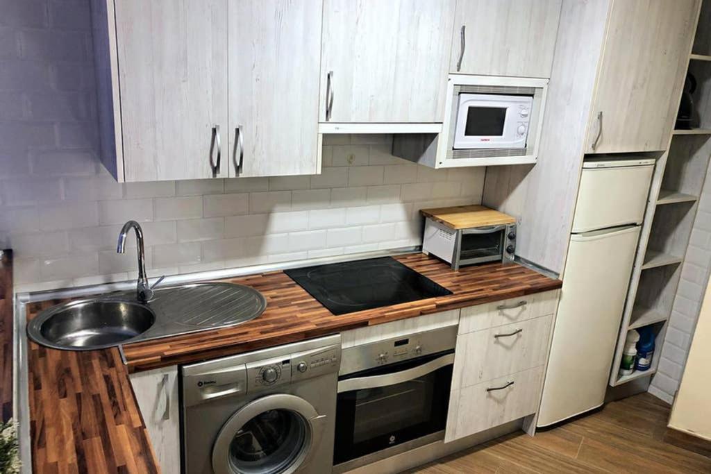 Coqueto Apartamento En Puerto Marina Con Piscina Benalmádena Eksteriør bilde