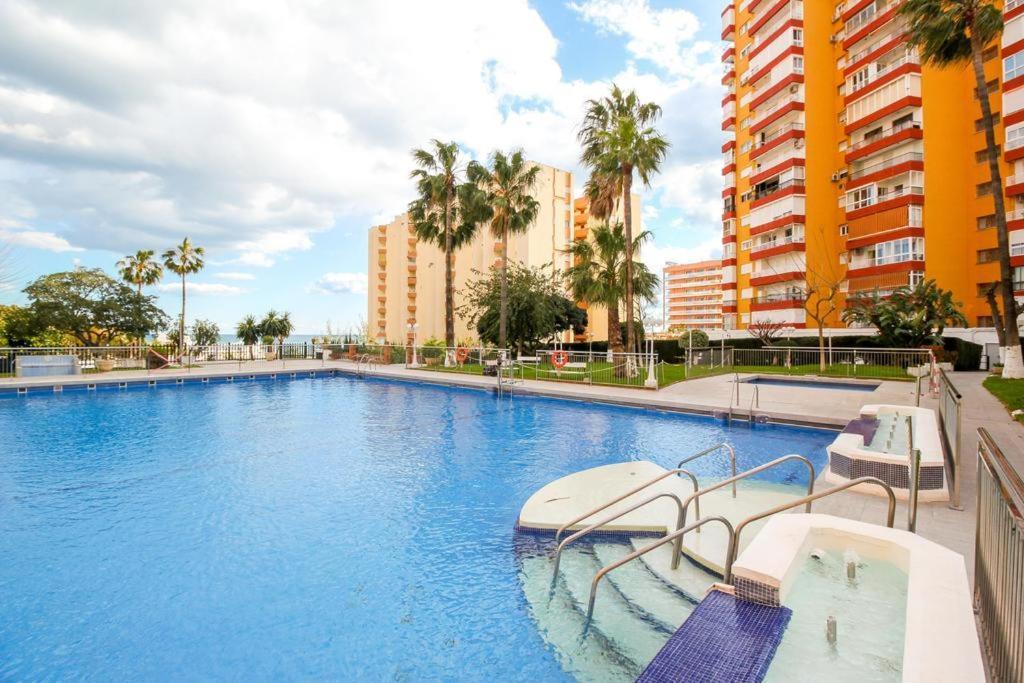 Coqueto Apartamento En Puerto Marina Con Piscina Benalmádena Eksteriør bilde